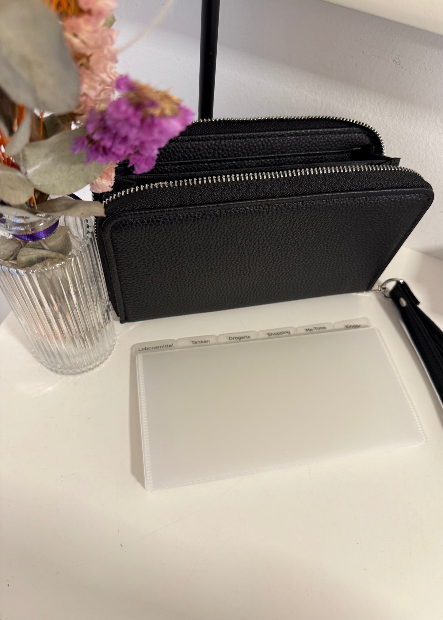 Black Wallet Vorverkauf